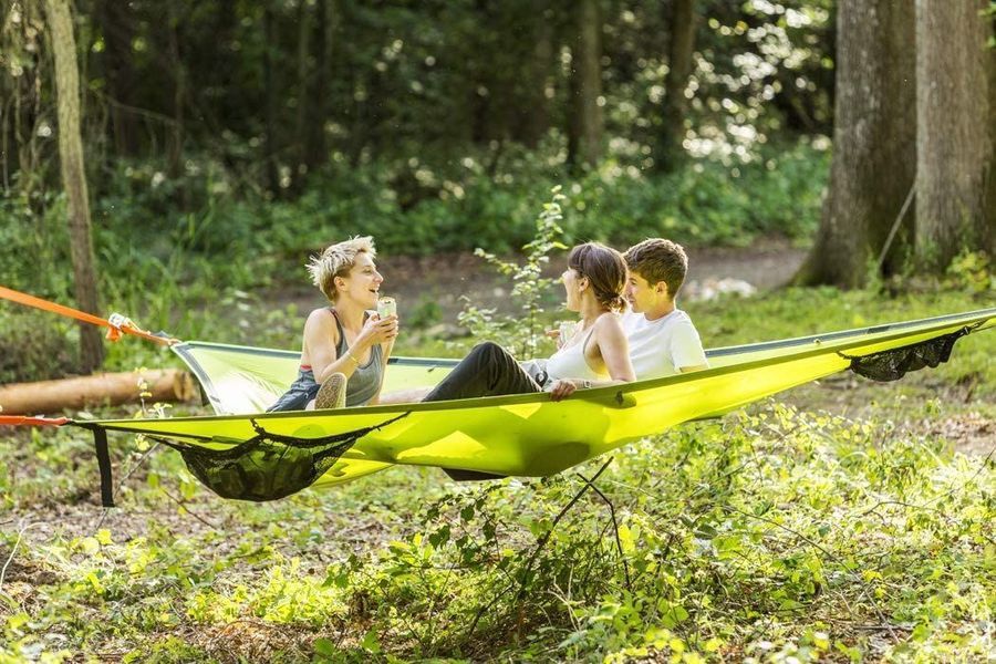 Hamaca triangular de 3 puntos para varias personas con diseño innovador