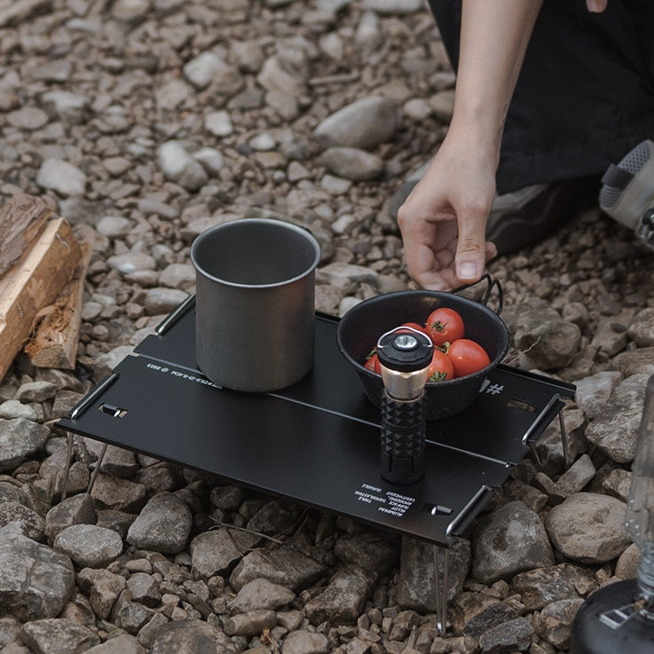 Mesa de camping plegable de aluminio: ligera y portátil