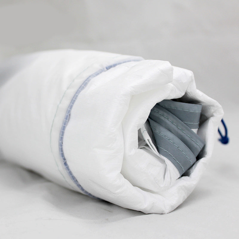 Saco de dormir ultraligero para camping DuPont TYVEK: transpirable y resistente a la humedad.